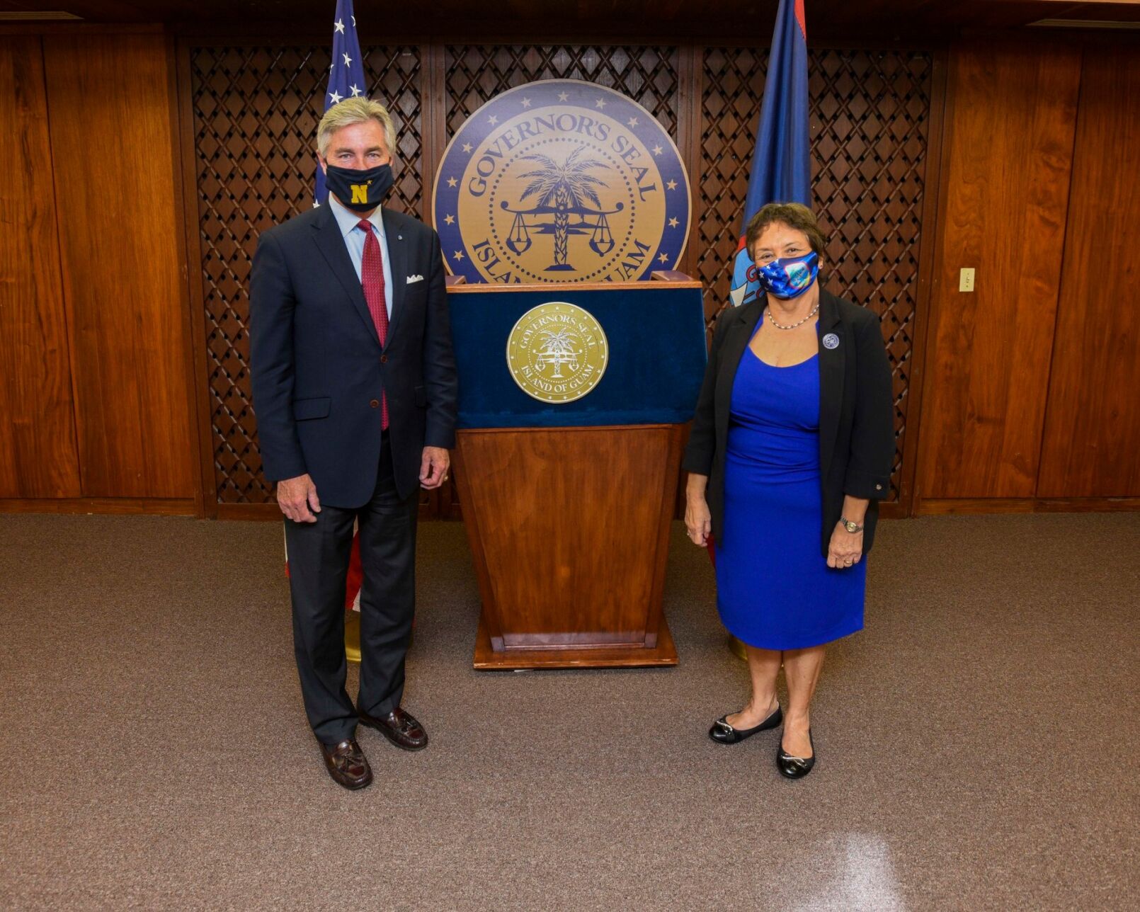 Navy secretary visits governor